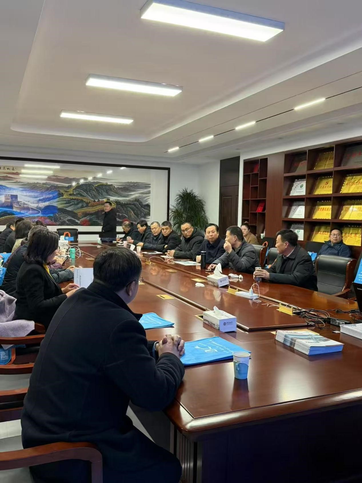 柏涵管理咨询总经理高宏斌参加蒙阴县飞达矿山工程机械有限公司效能提升汇报会议并参观了公司生产厂区。
